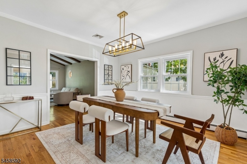 Diningroom 2
