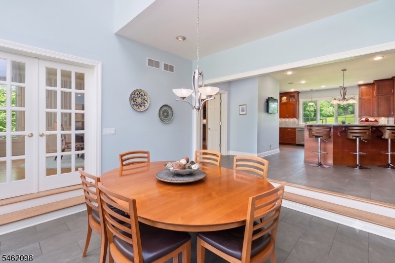 Breakfast Room