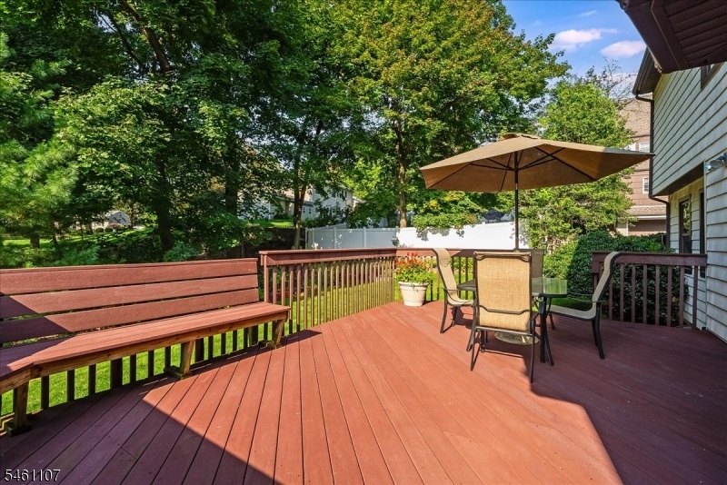 Spacious trex deck