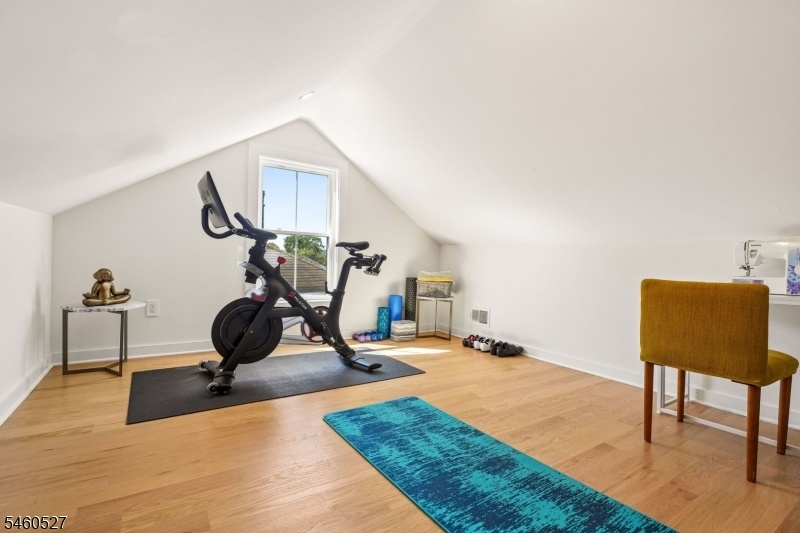 .3rd Floor Extra Space