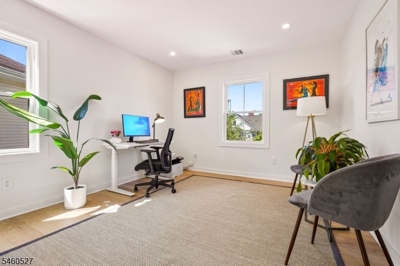 .Bedroom #4/Office