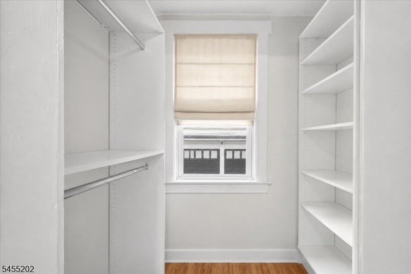 Walk in closet