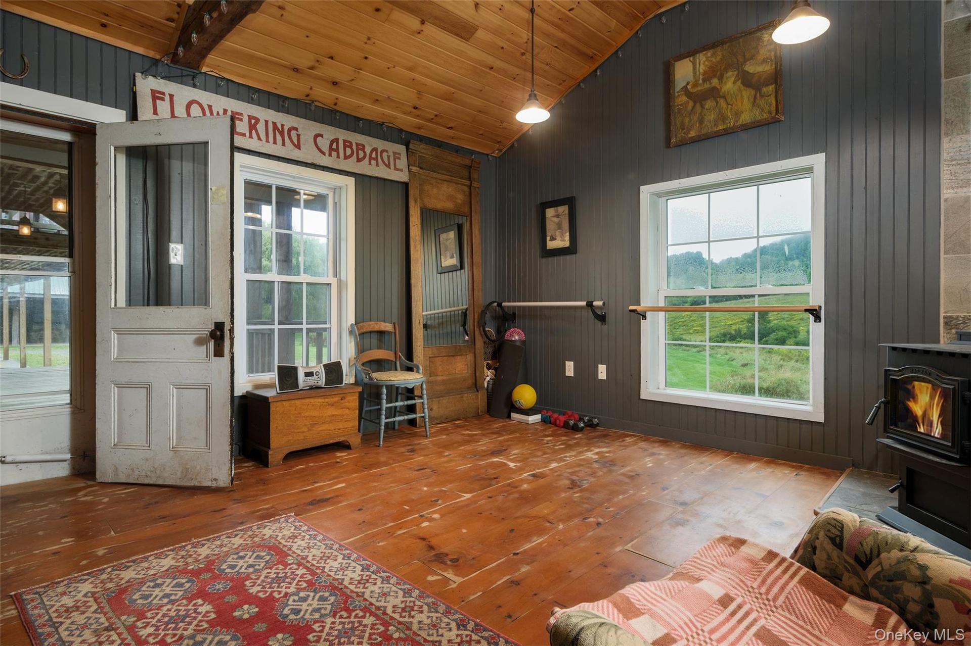 Mudroom with access to breezeway