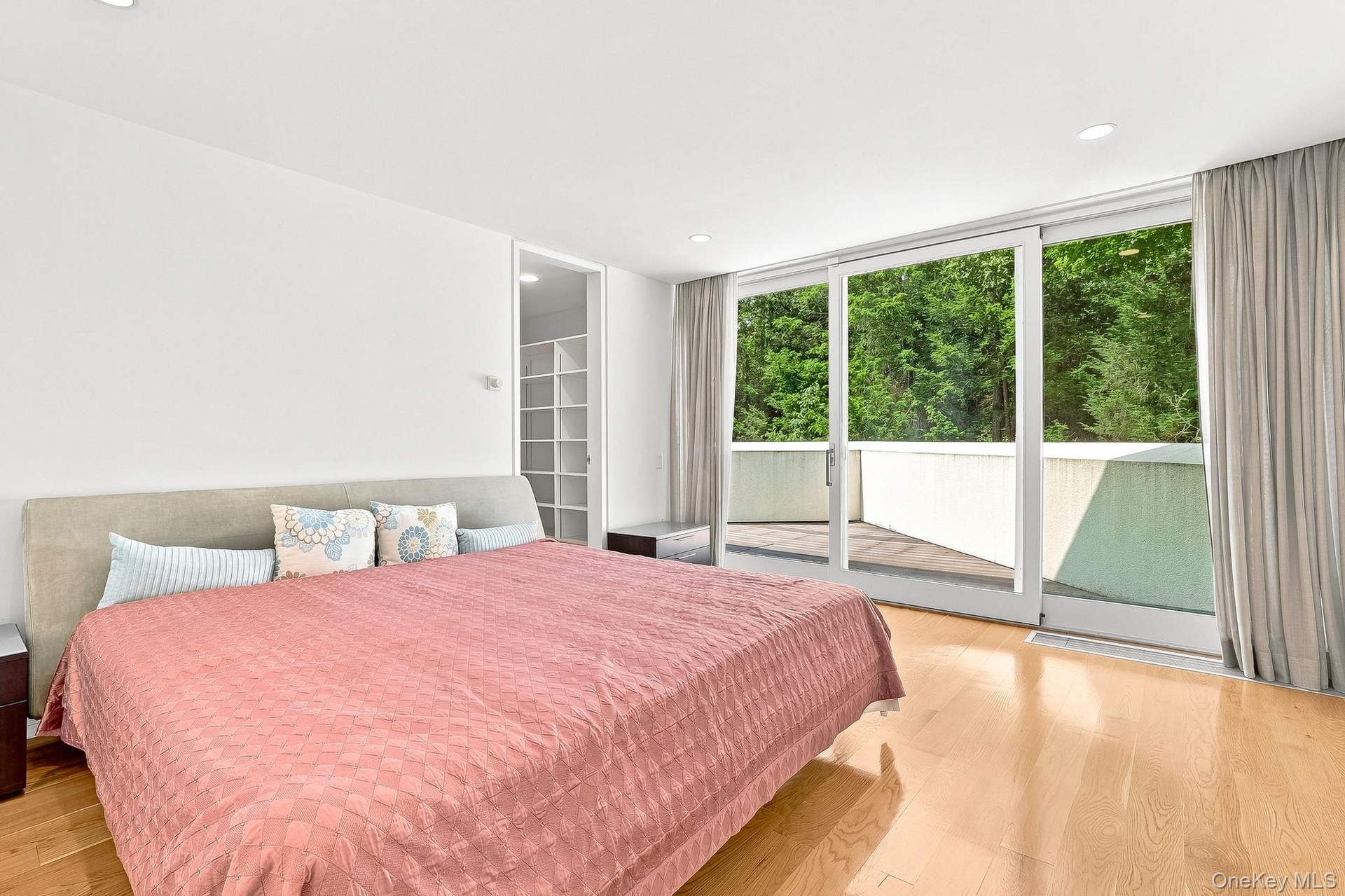 Second Bedroom with sliding doors to outside deck
