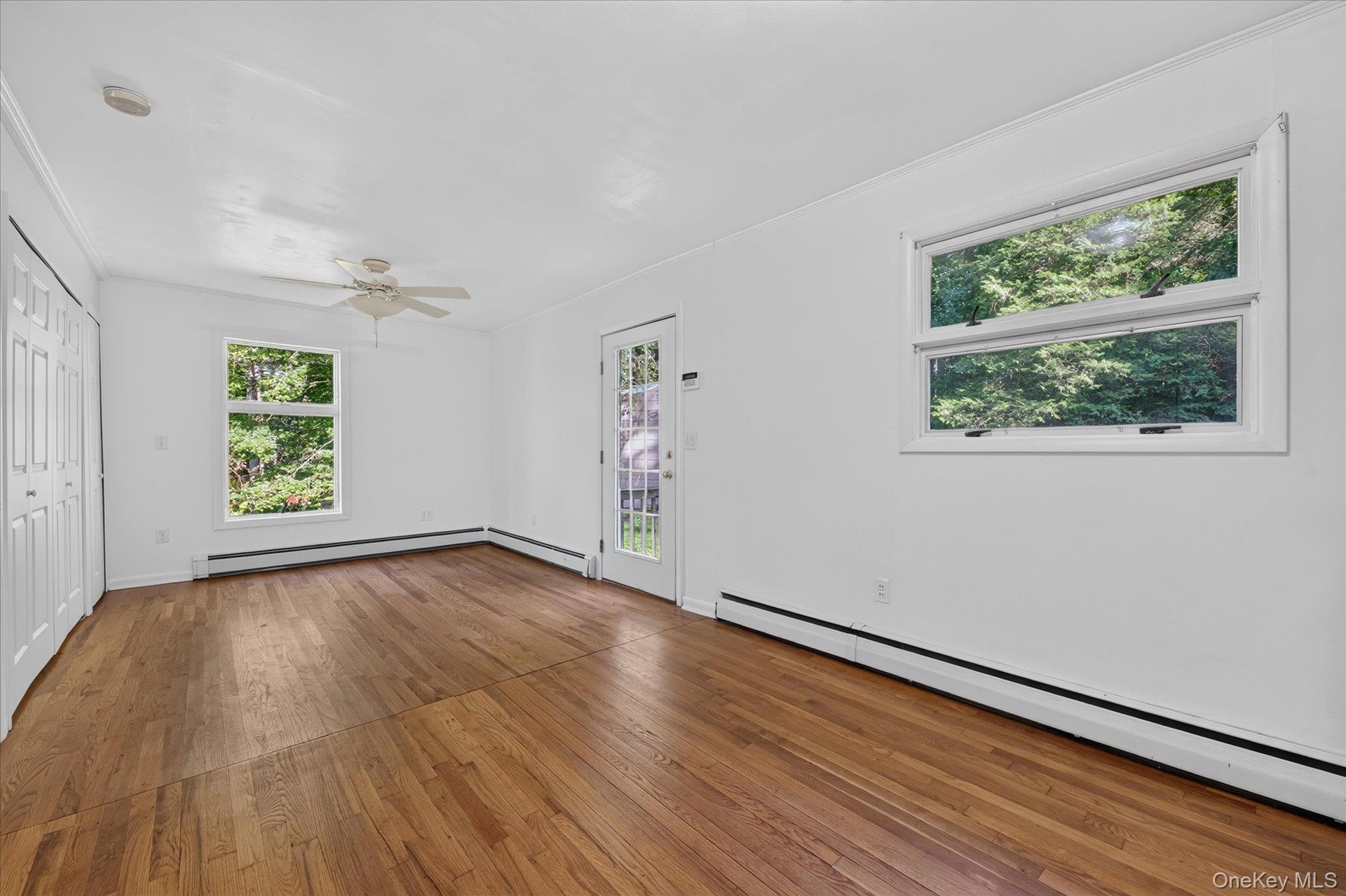 Bedroom with Outdoor Access