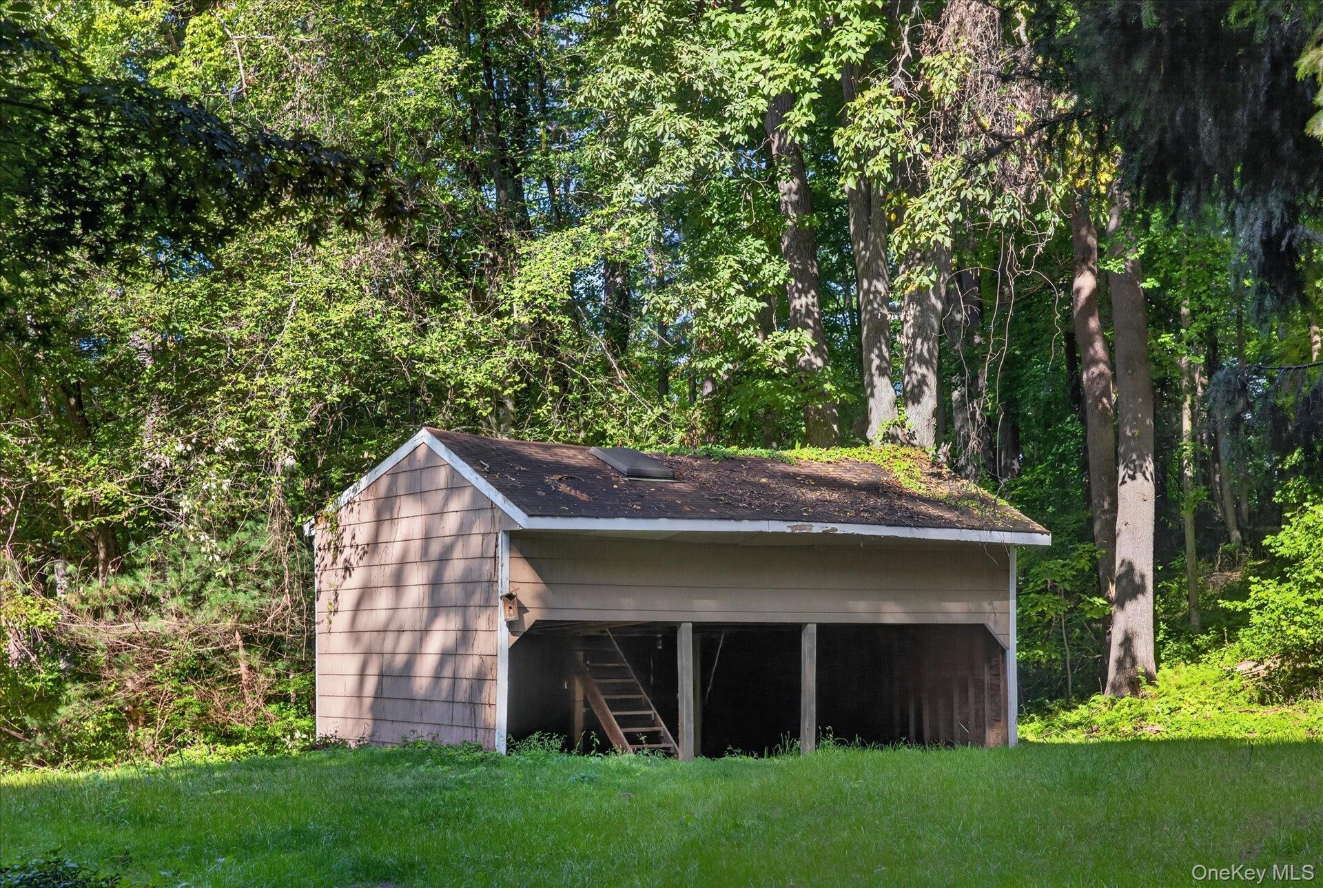 Ride-in Barn with Second Floor Storage