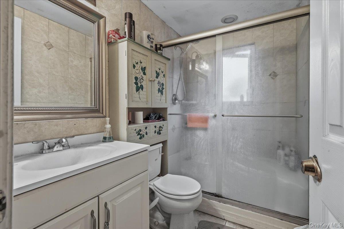 Bathroom Upstairs