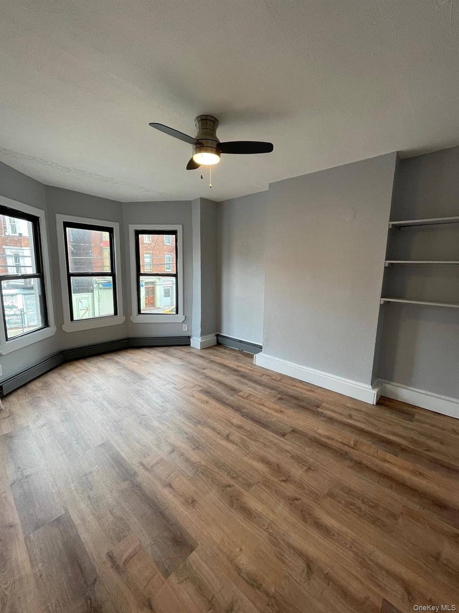 Apt 1