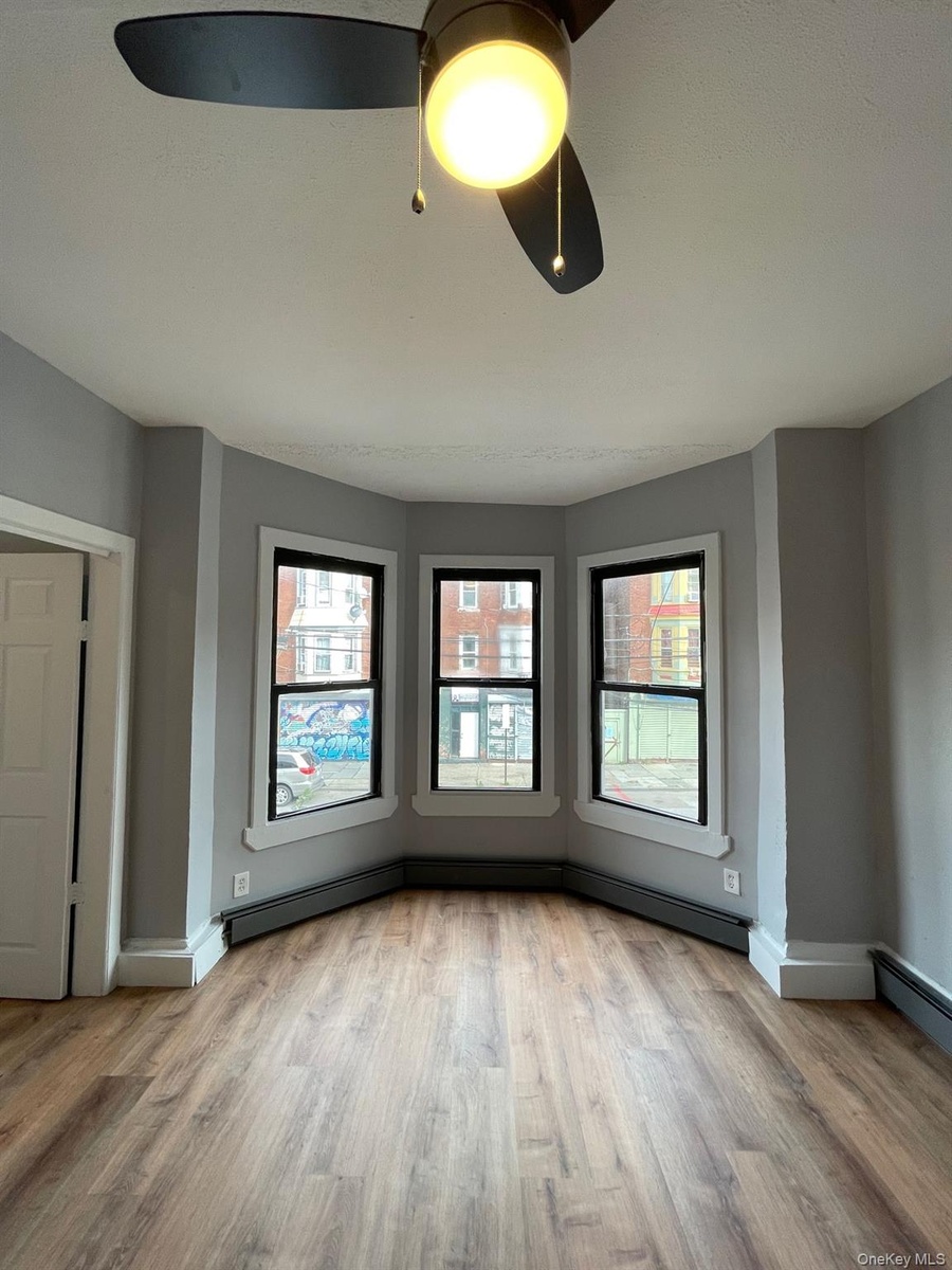 Apt 1