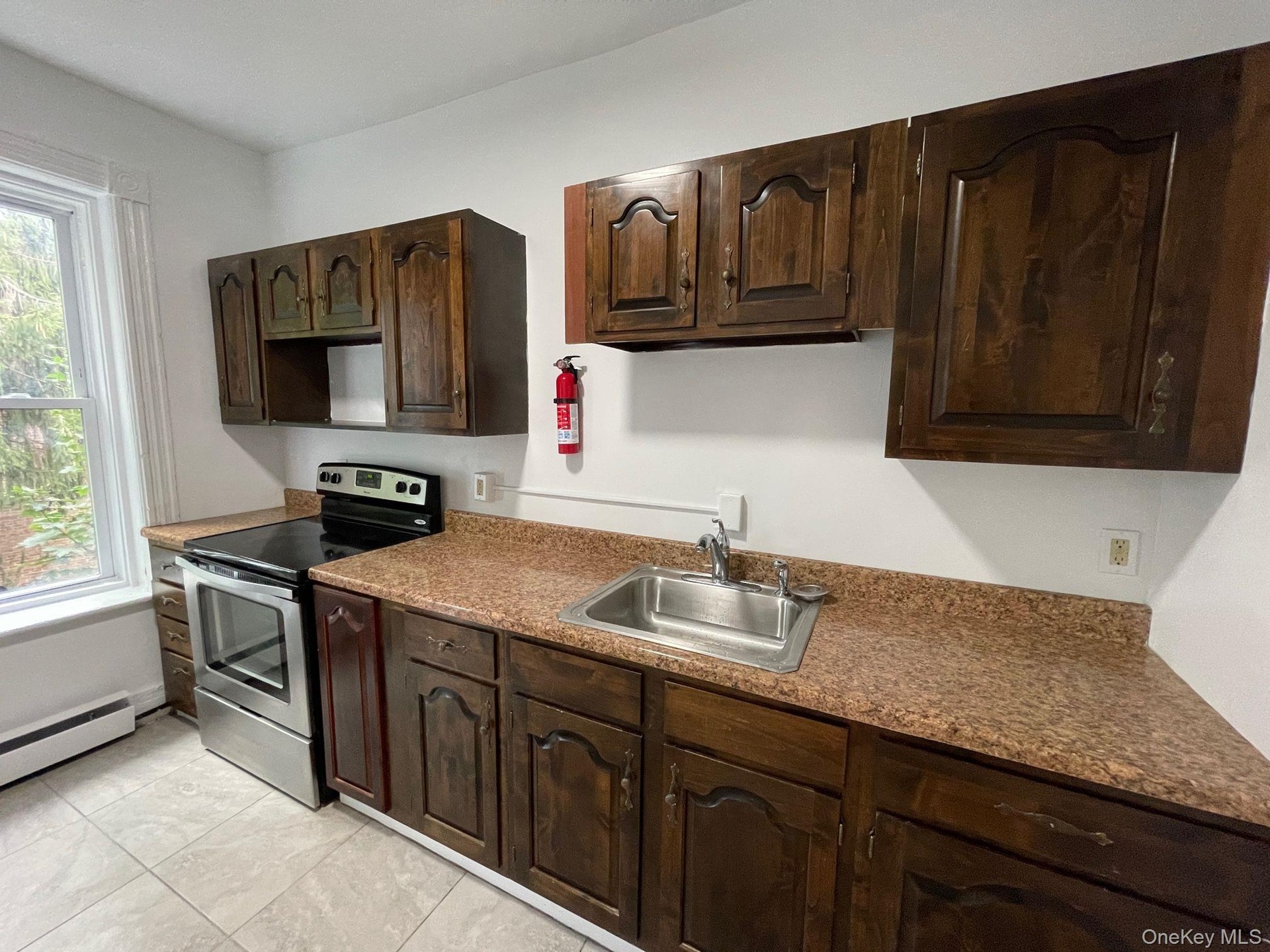 Apt 1