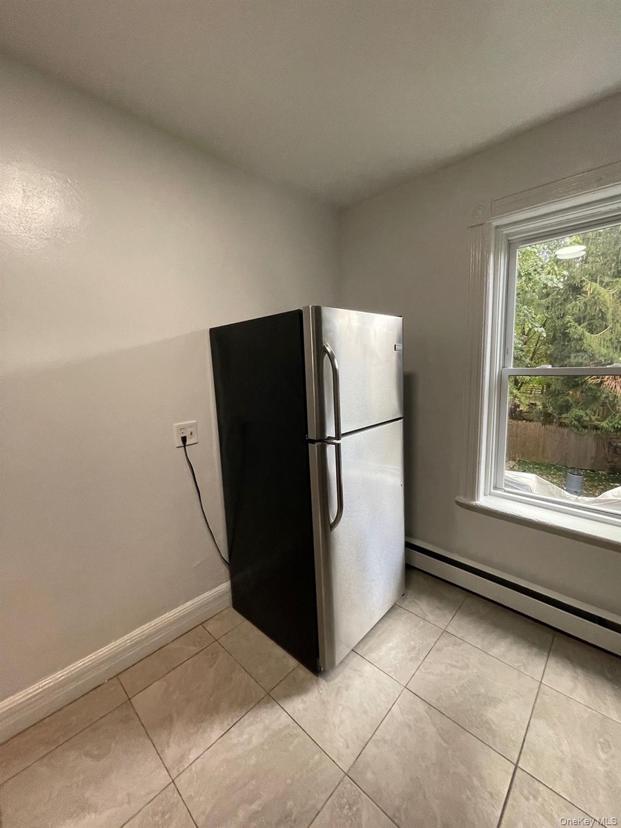 Apt 1