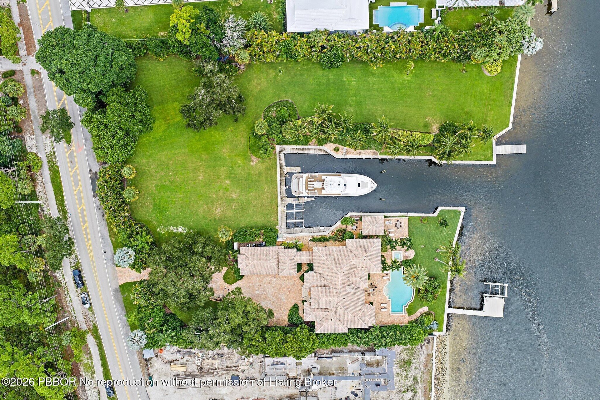 Private dockage of this caliber is nearly non-existent