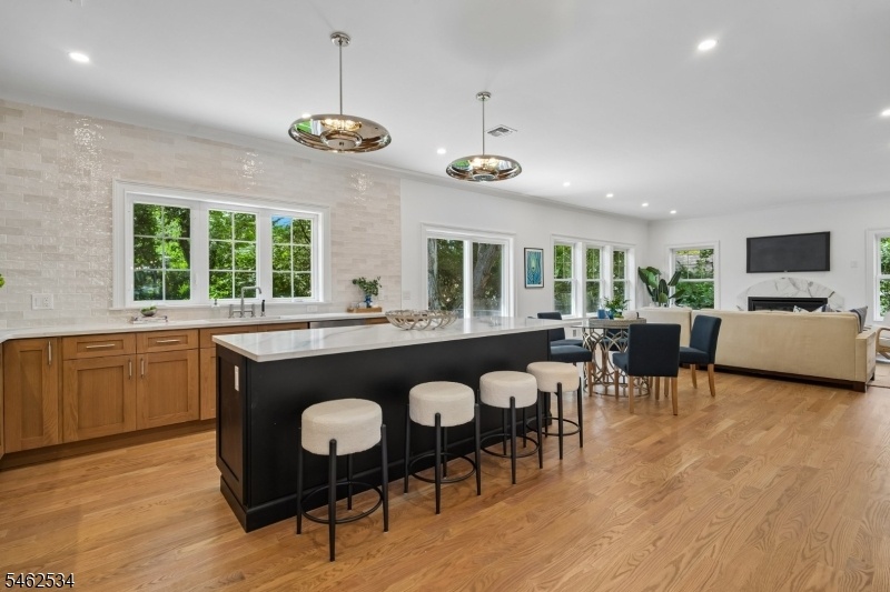 Kitchen /family room