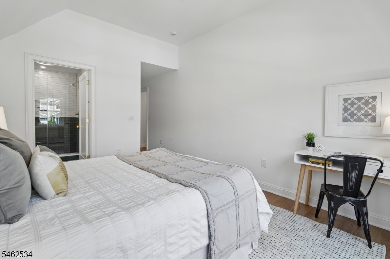 ensuite bedroom