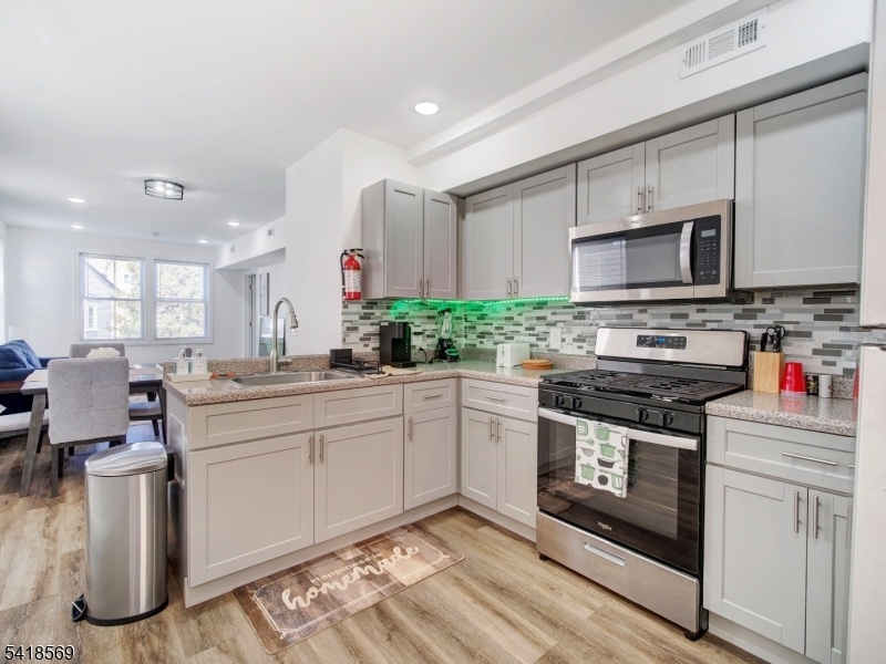 Kitchen â?? Second Angle