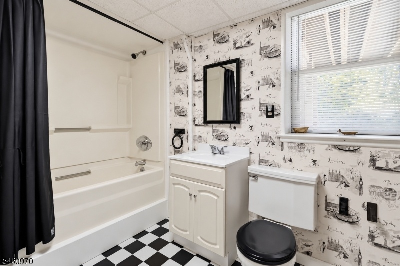 Full Bath Basement