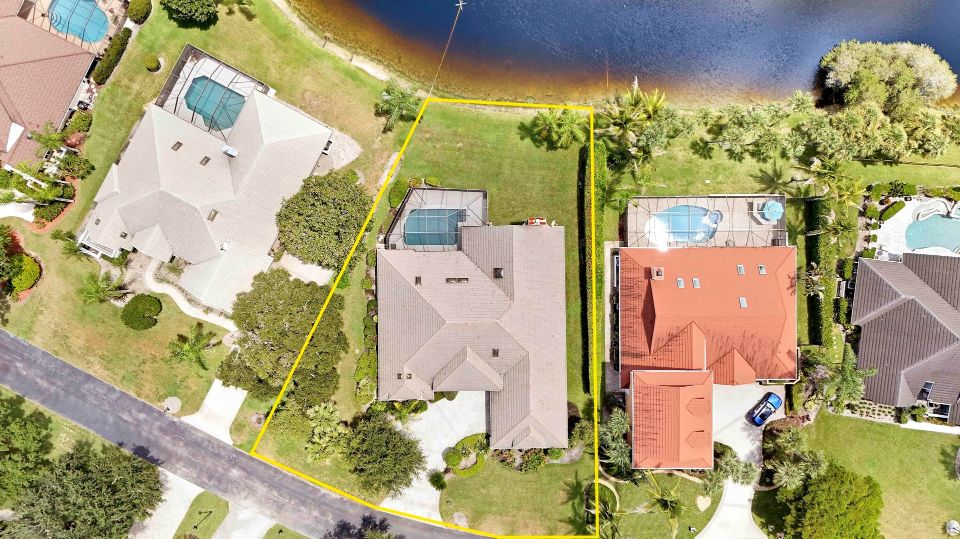 Large lakefront lot.