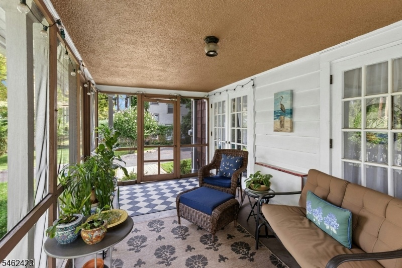 Screened in Porch