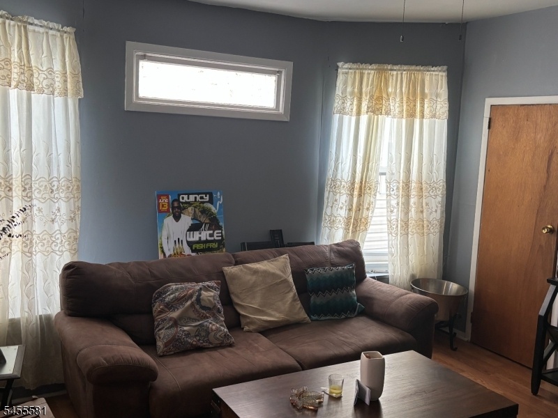 Living Room 1st Fl