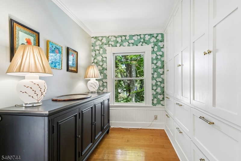 Bonus Area/ Linens