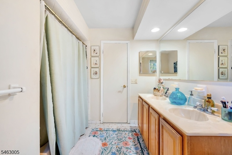 Main Bath 2nd Floor