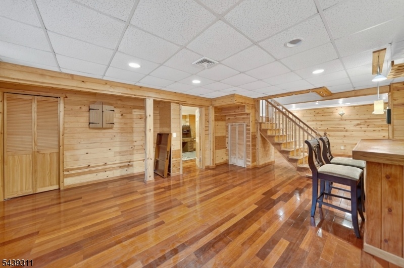 Rec Room w/wet bar