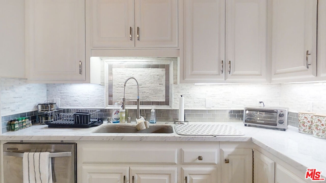 Kitchen Counter