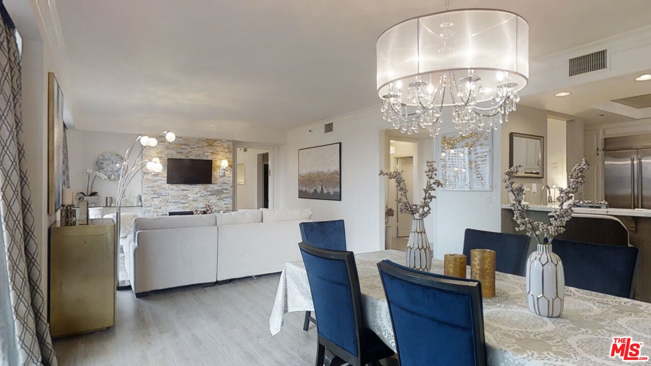 Dining Area 2