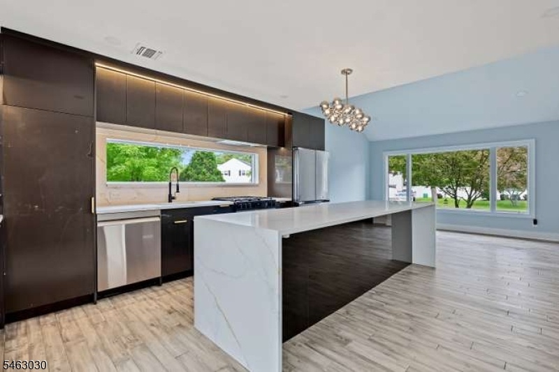 Quartz Counters