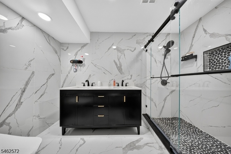BASEMENT FULL BATHROOM