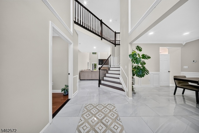 ENTRANCE FOYER