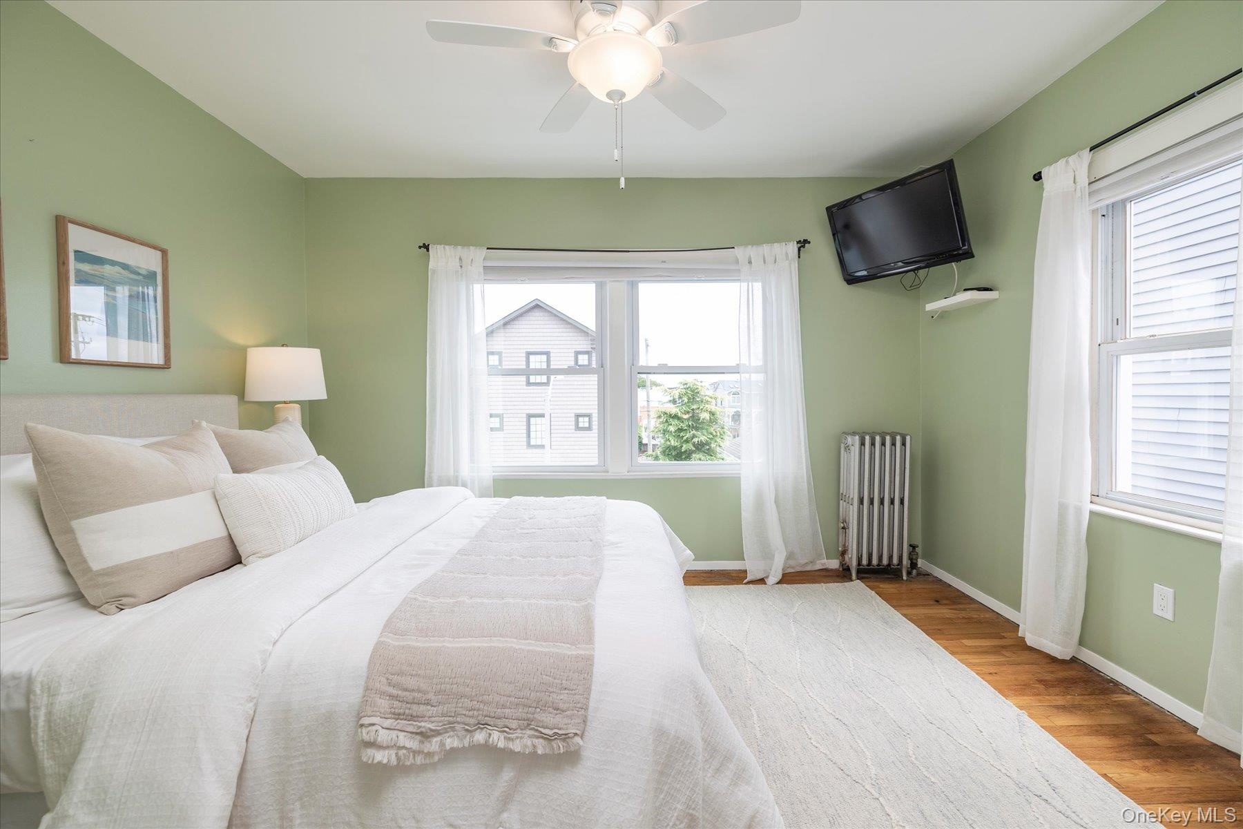 Large primary bedroom