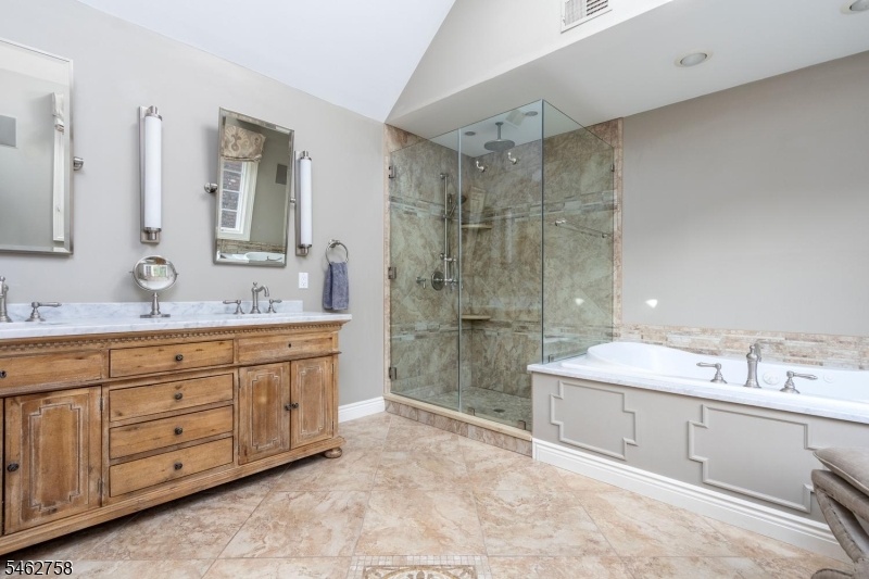 Ensuite Bath