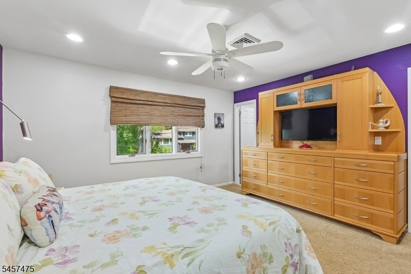 Primary Bedroom w/ built ins