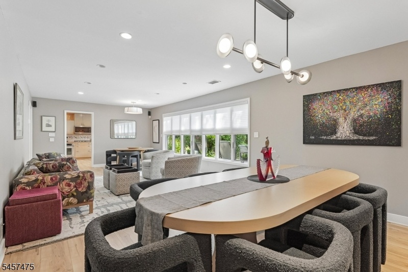 Living Room/Dining room