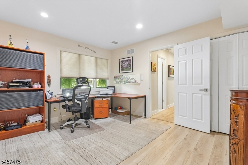 Office & Optional 5th Bedroom