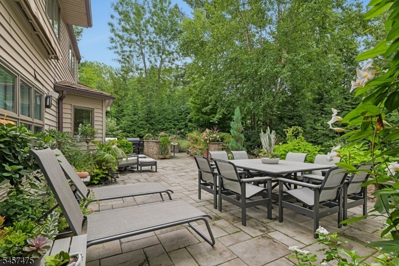 Backyard Patio/Dining Area