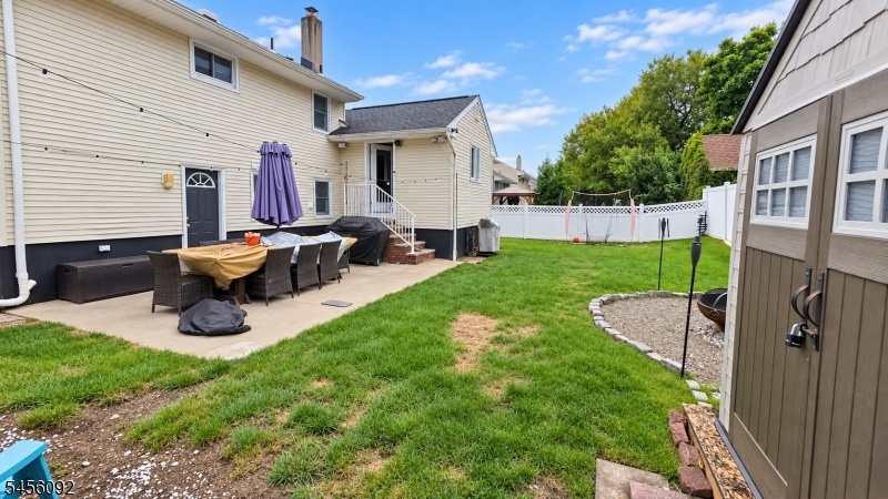 Spacious Yard