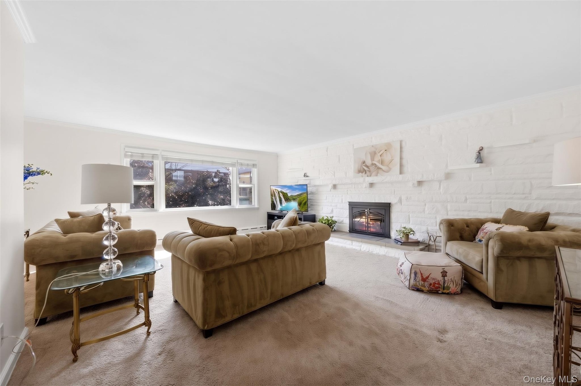 Apt 2 living room