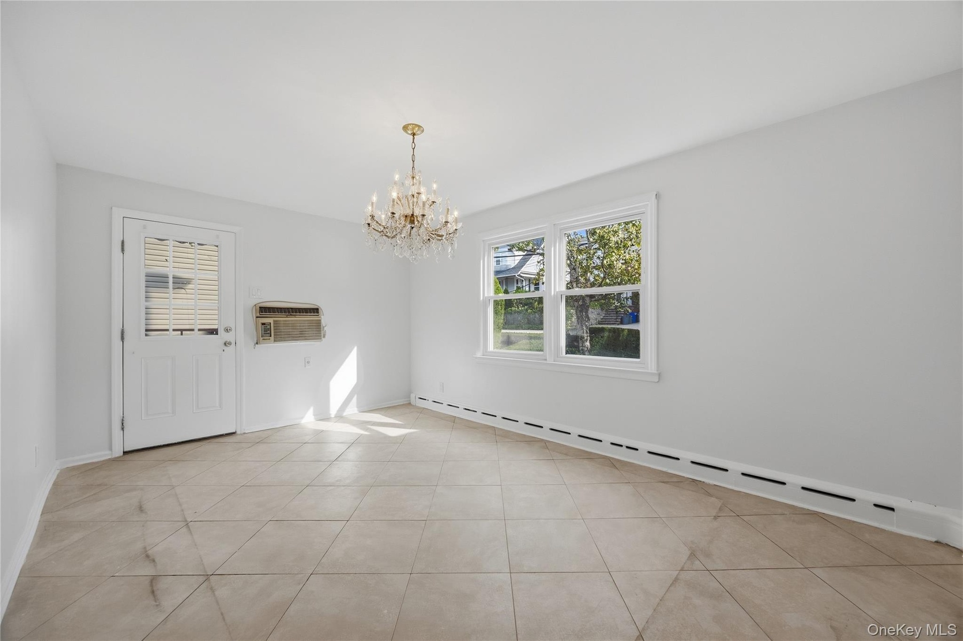 Apt 1 dining room