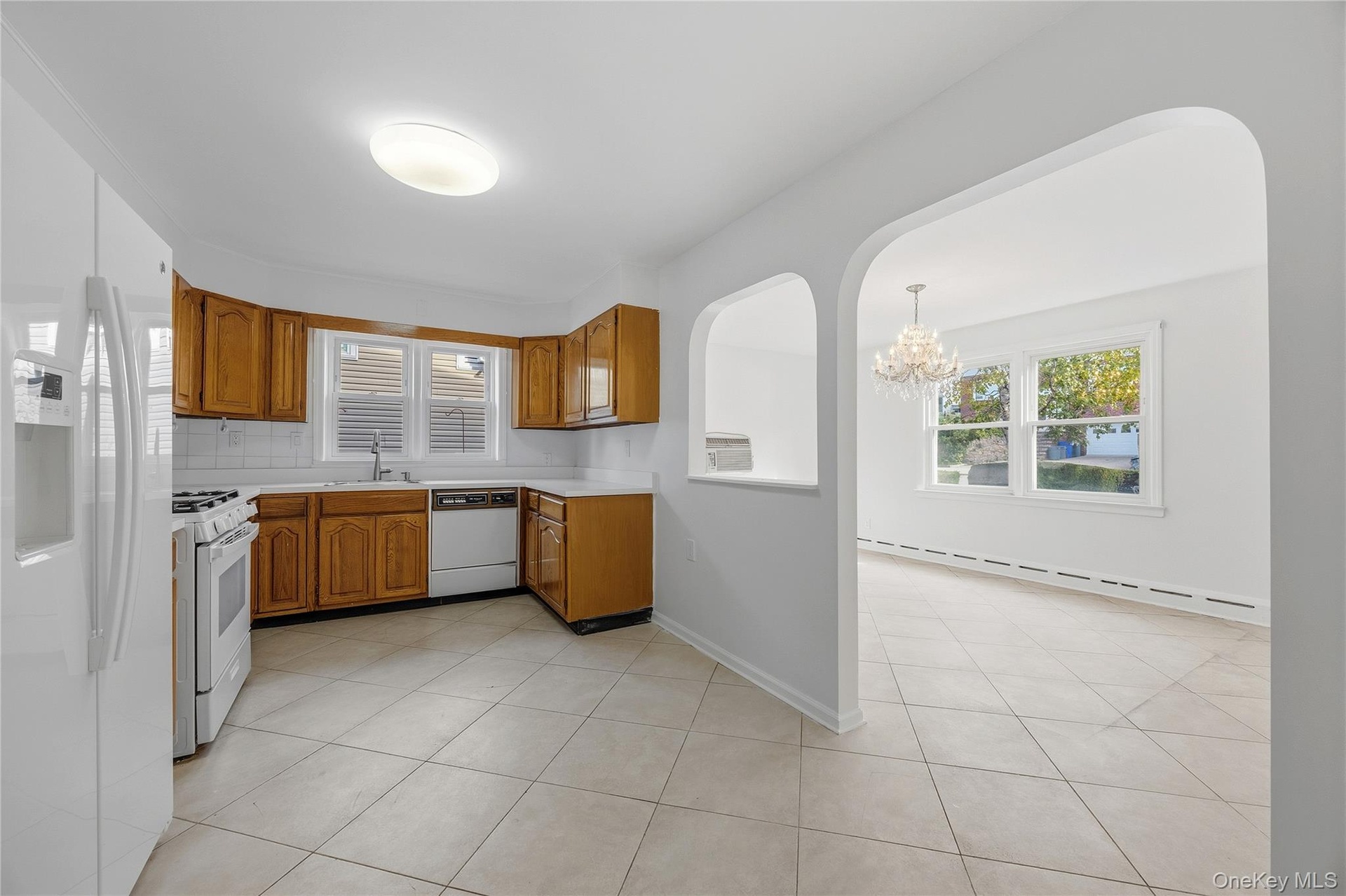 Apt 1 kitchen