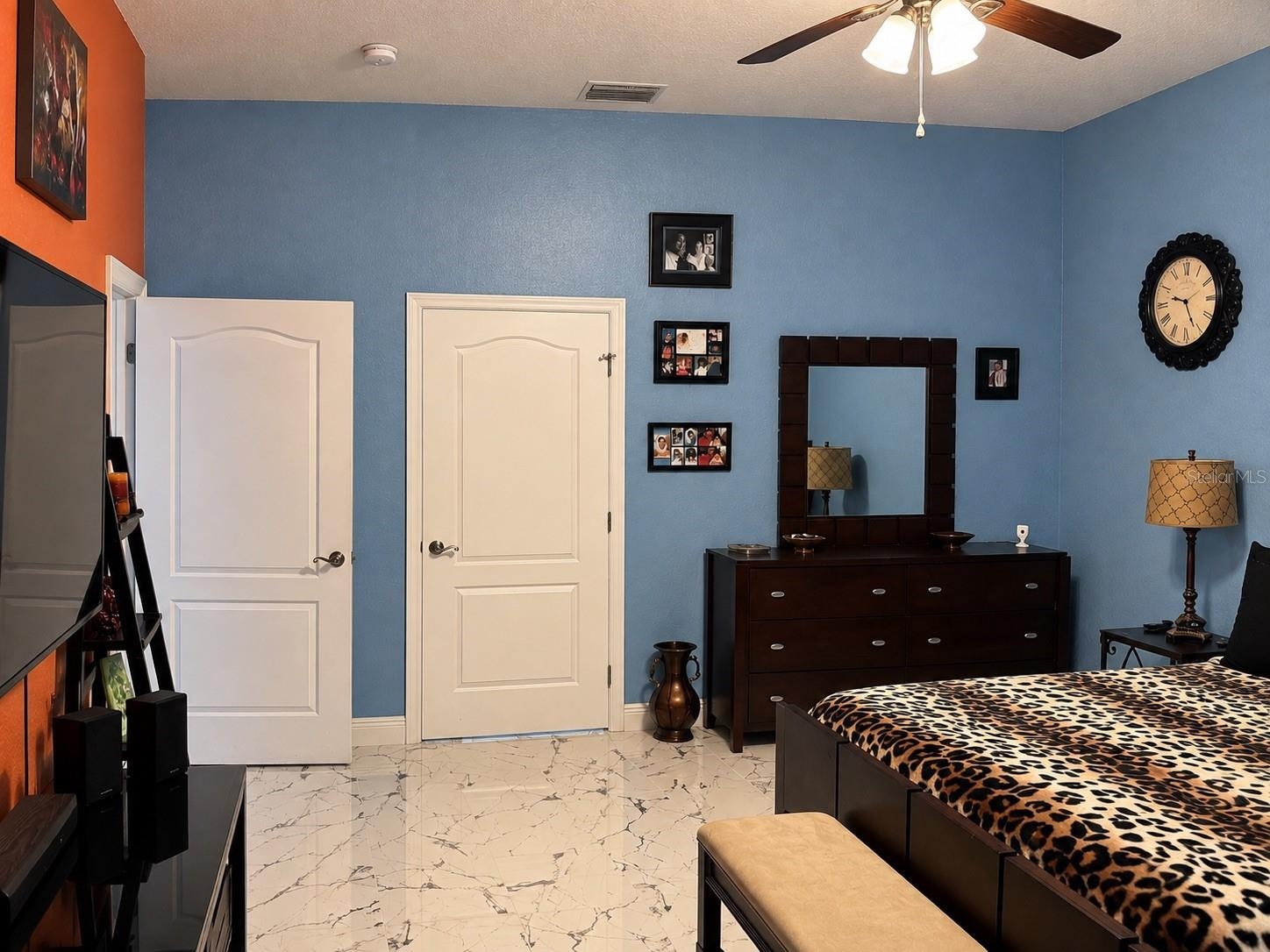 Spacious Primary bedroom suite w/ ensuite