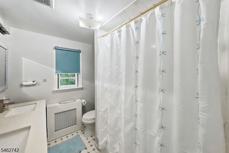 1st Floor Full Bathroom