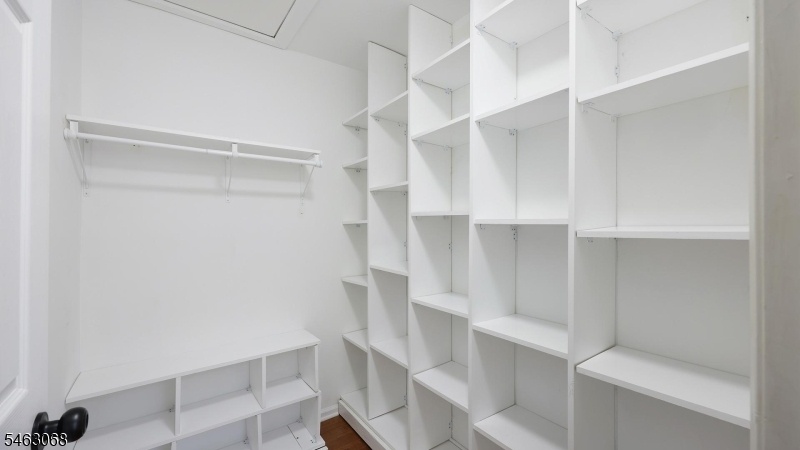 walk in closet