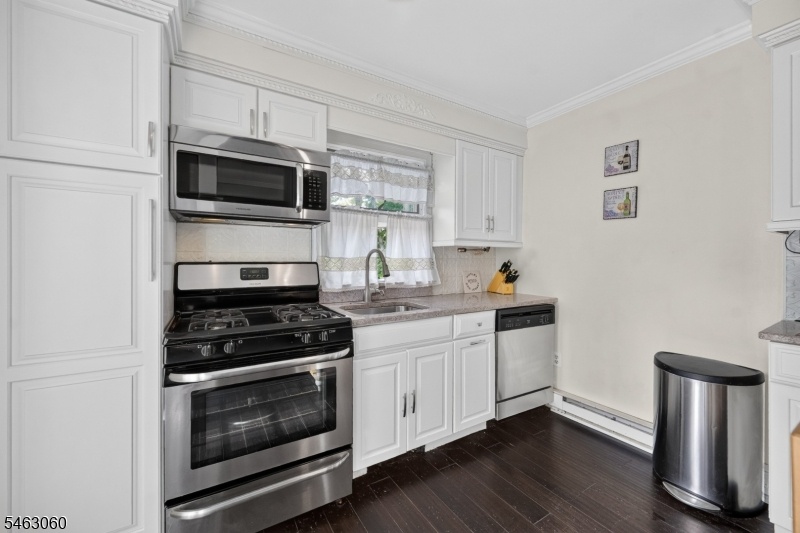 Kitchen 4