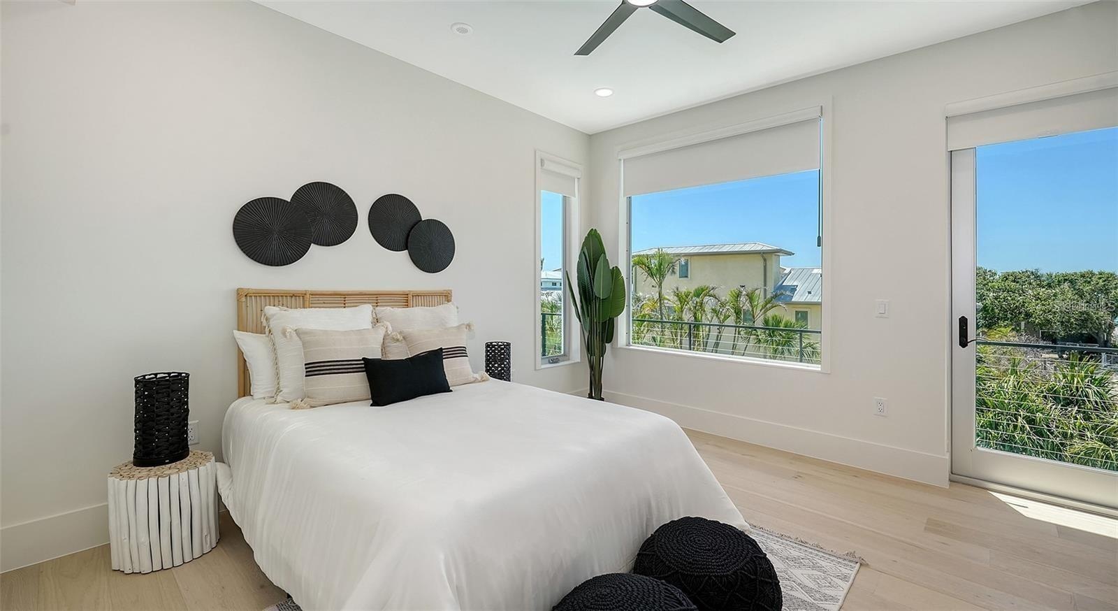 Guest bedroom with access to balcony