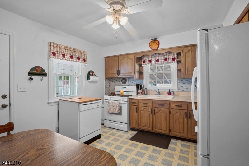 Eat in Kitchen