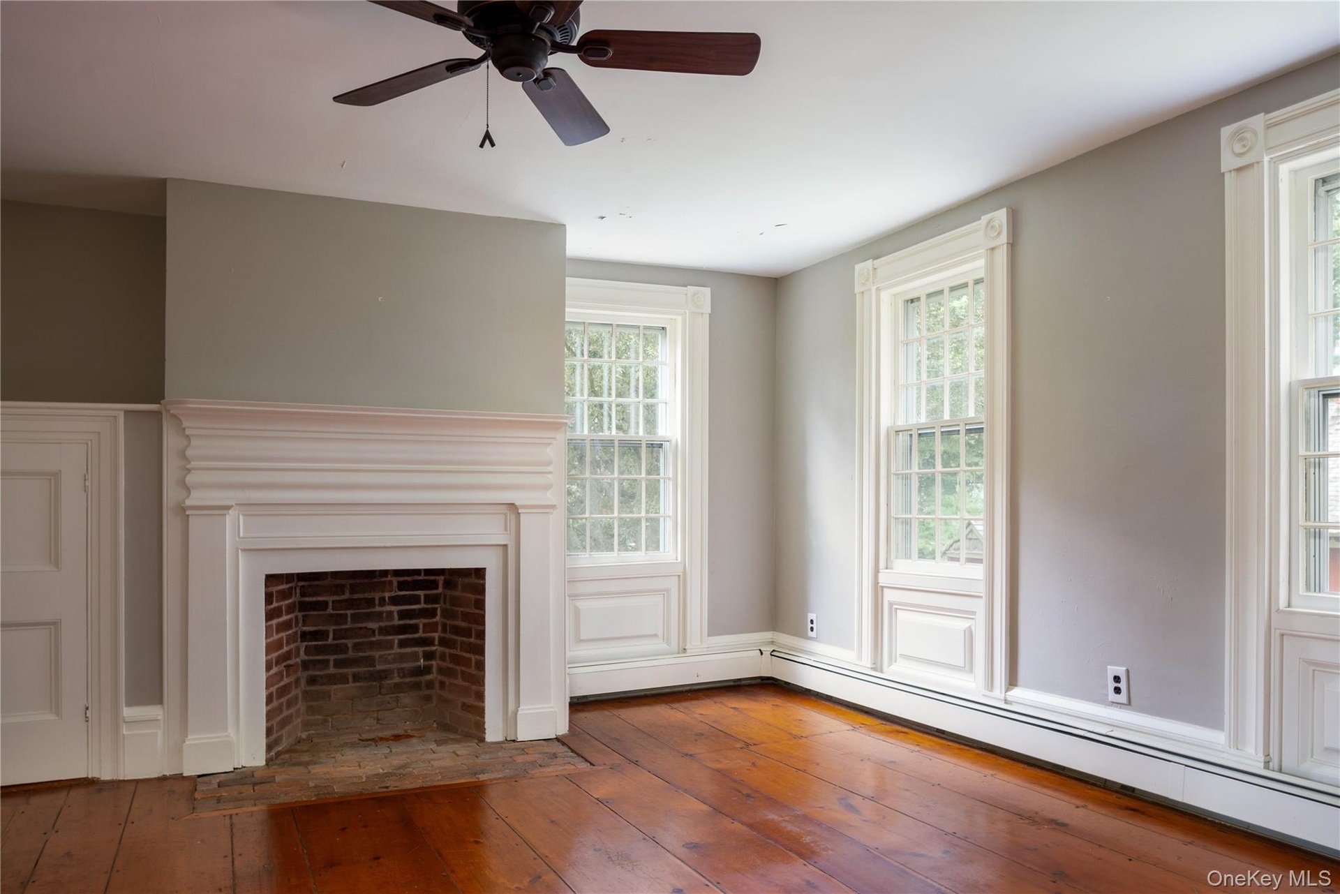 2nd Floor Front Bedroom