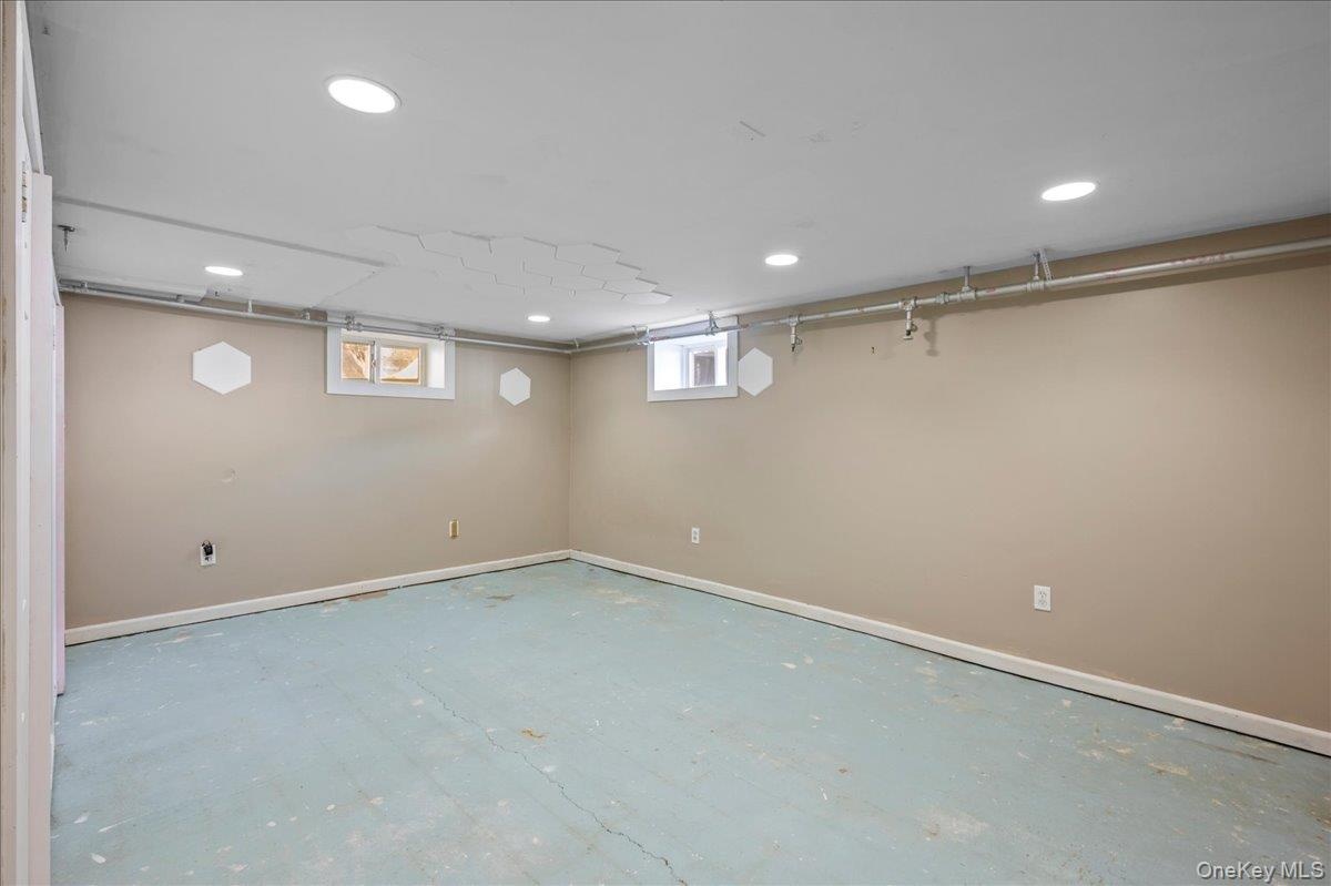 Bonus/Gym Room in Basement