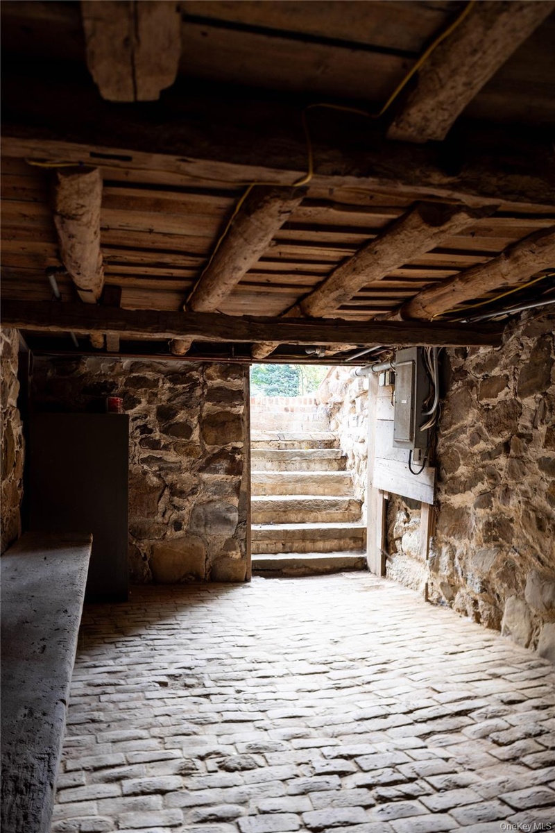 Cavern to Bilco Doors